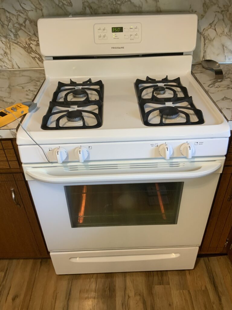 Frigidaire range/oven (FFGF3023LWD) — Louisville, OH