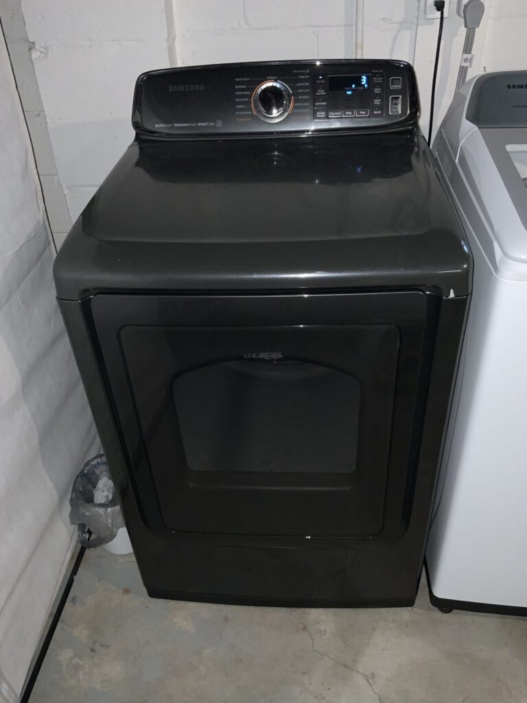Samsung dryer (DVE52M7750V/A3) — Louisville, OH
