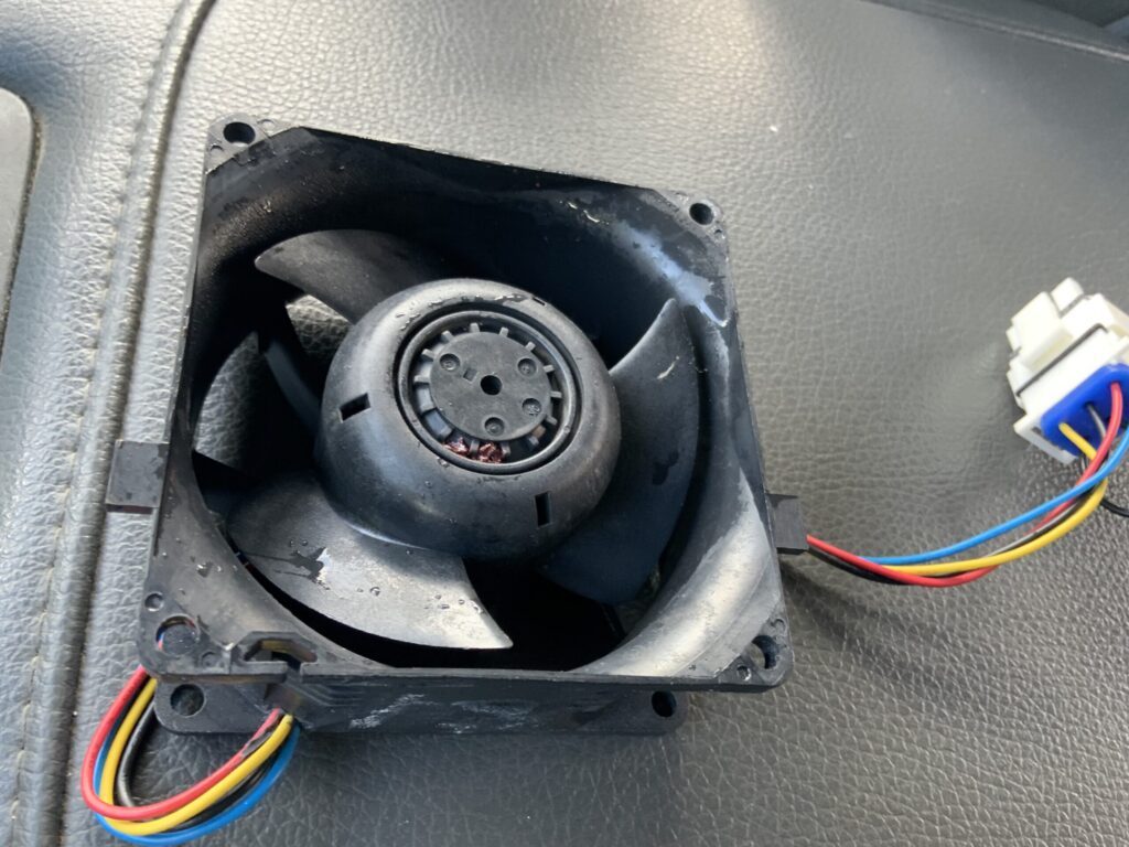 GE refrigerator (GNE29GMHEES) — Navarre, OH