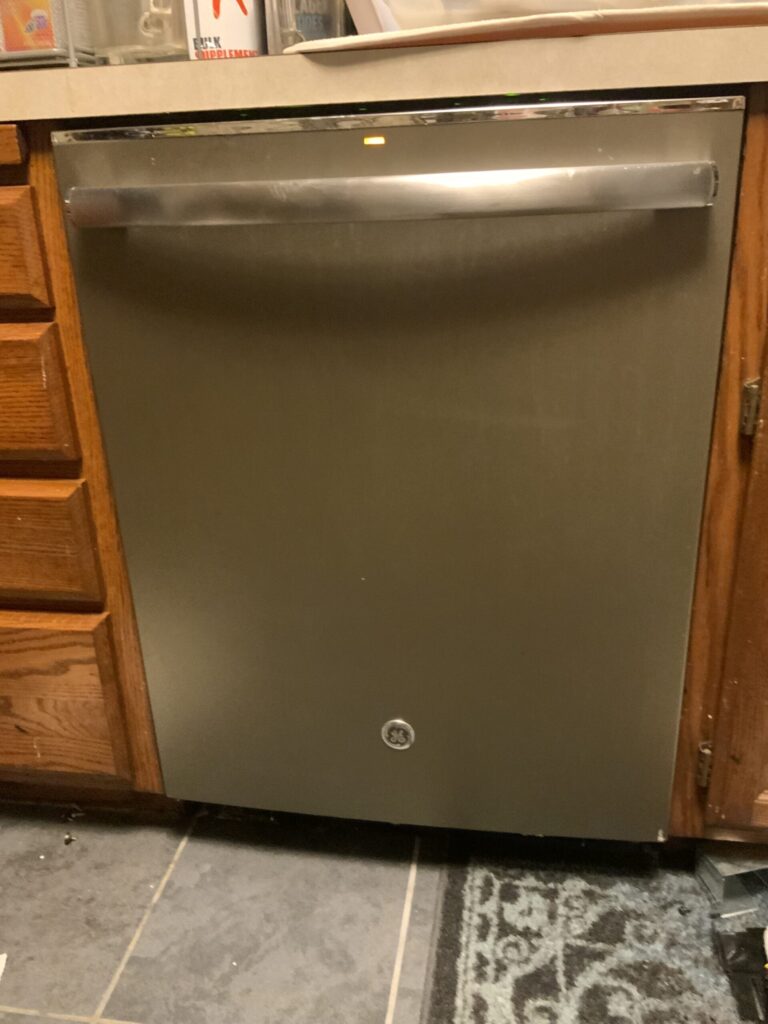 GE dishwasher (GDT695SMJOES) — North Canton, OH