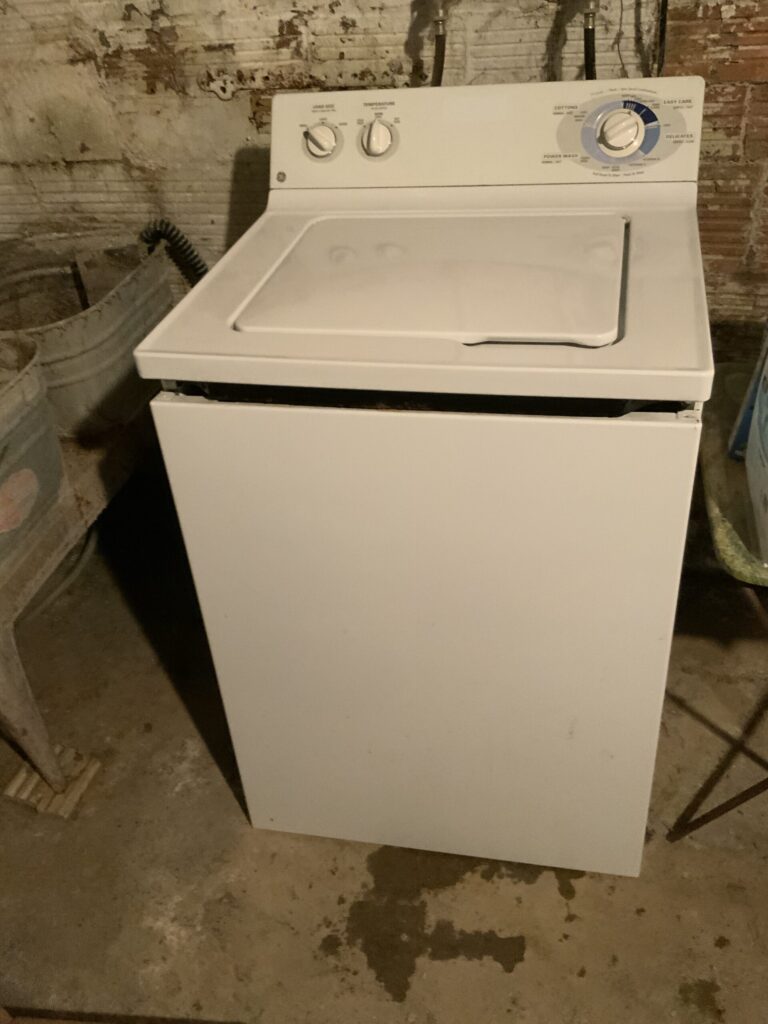 GE washer (WBSR3140D5WW) — Minerva, OH