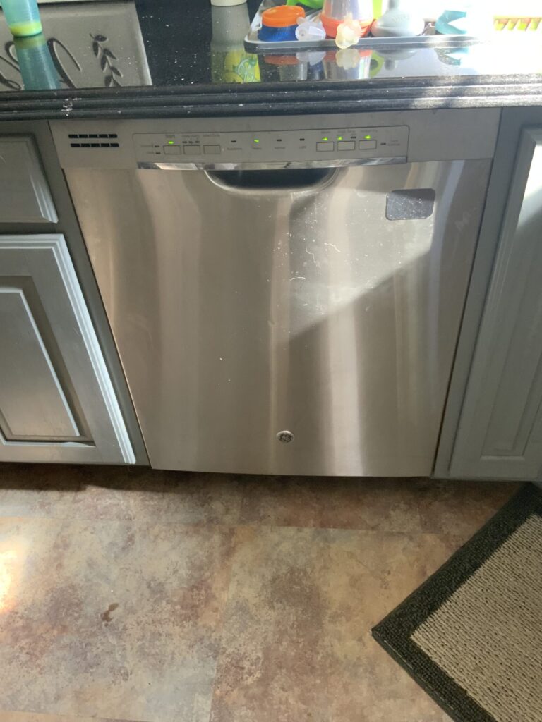 GE dishwasher (GDF520PSF2SS) — Uniontown, OH