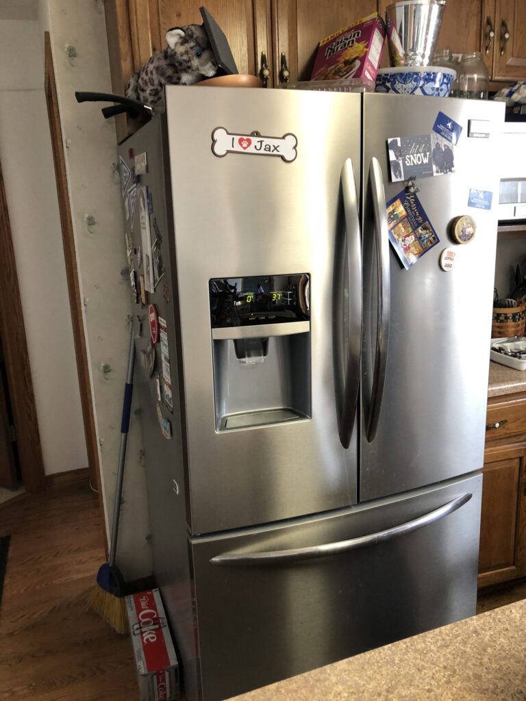Frigidaire fridge (LGHB2867PFBA) — Minerva, OH