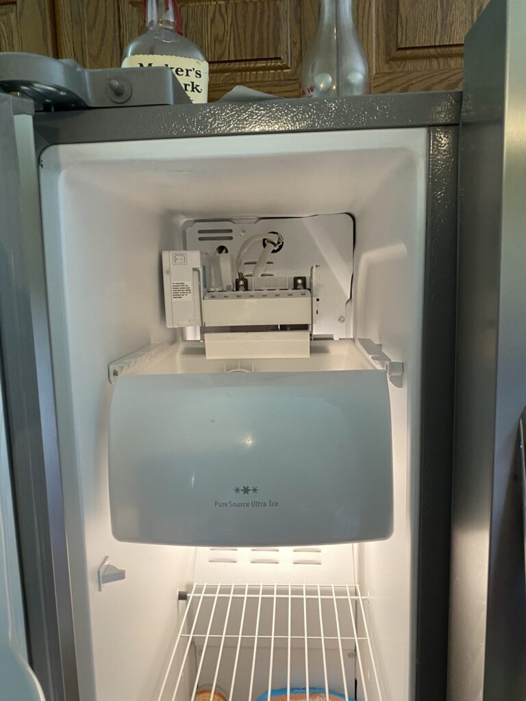 Admiral refrigerator (FGHC2331PF) — Minerva, OH
