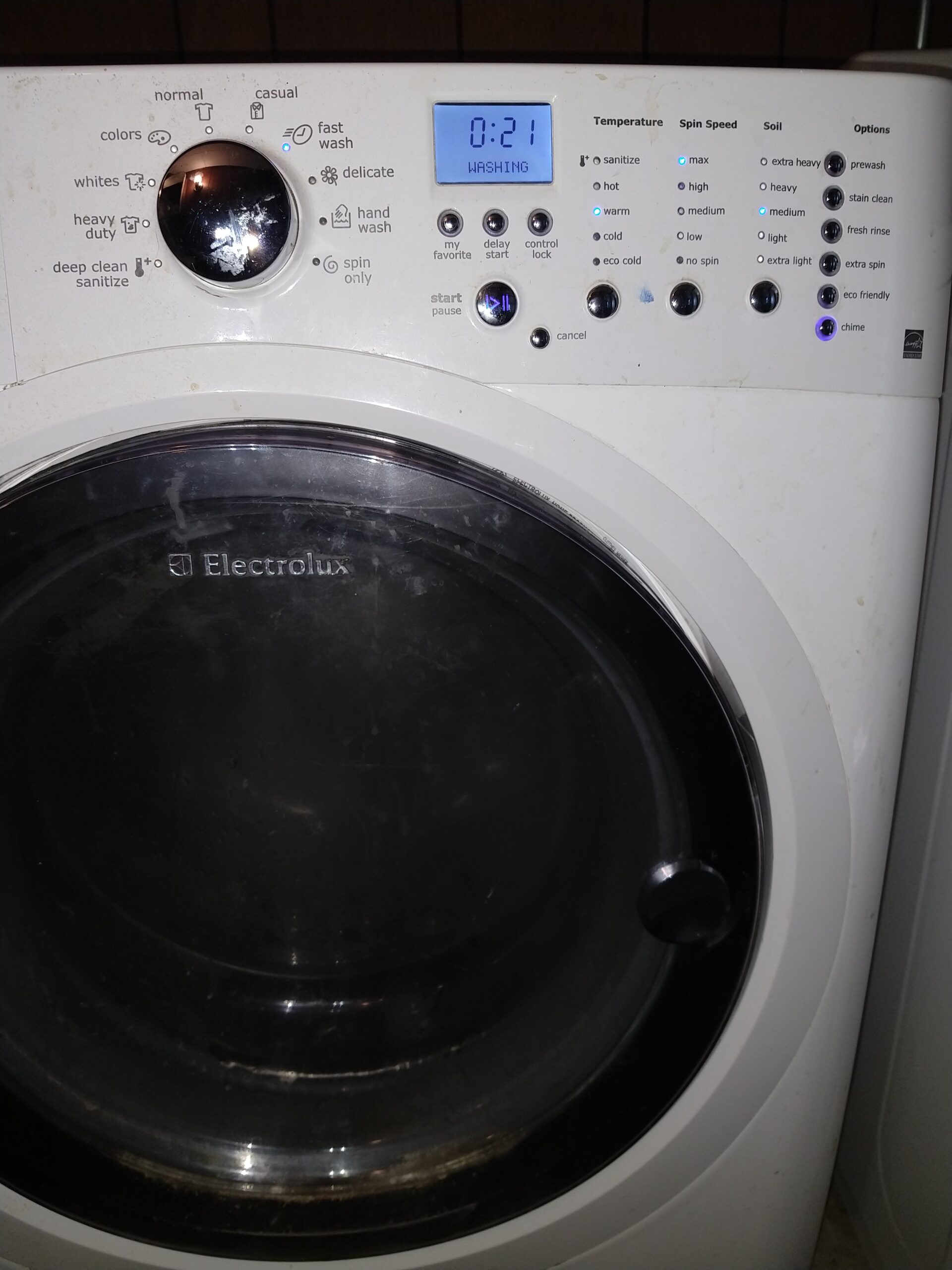 Electrolux EIFLW50LIW1 washer repair with door boot replacement.