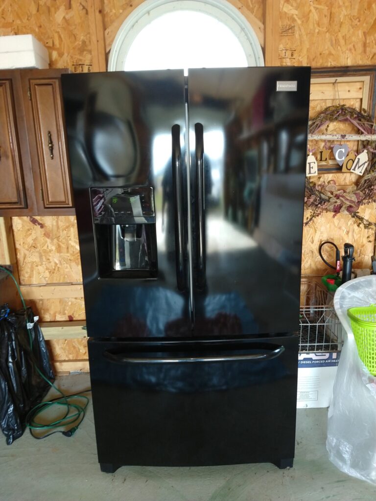 Frigidaire fridge (FFHB2740PE4) — Minerva, OH