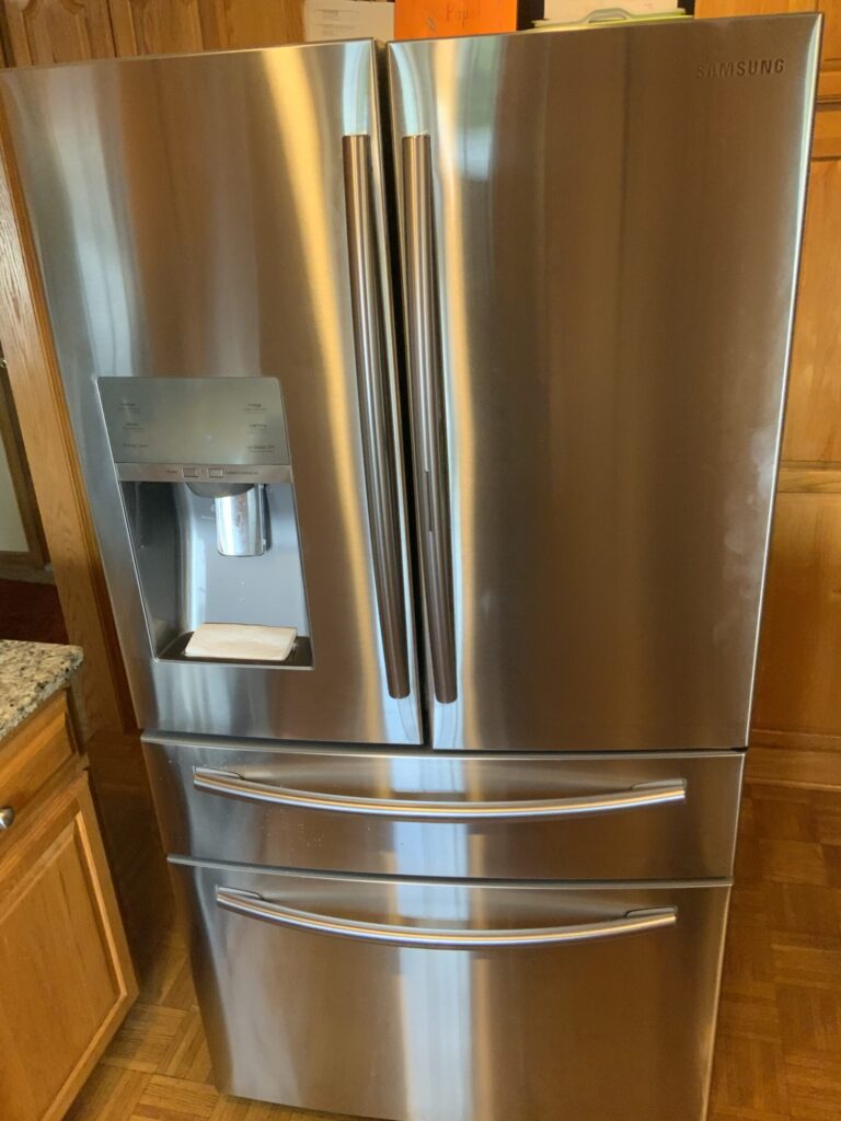 Samsung refrigerator (RF28JBEDBSR/AA) — Minerva, OH