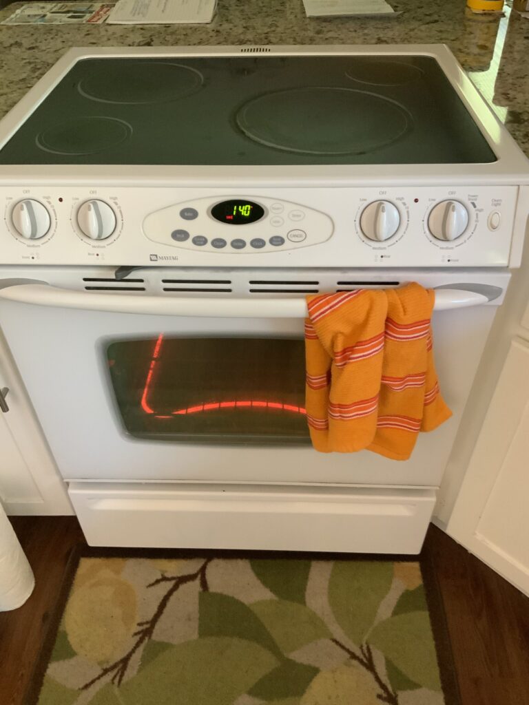 Maytag oven (MES5752BAW16) — Uniontown, OH