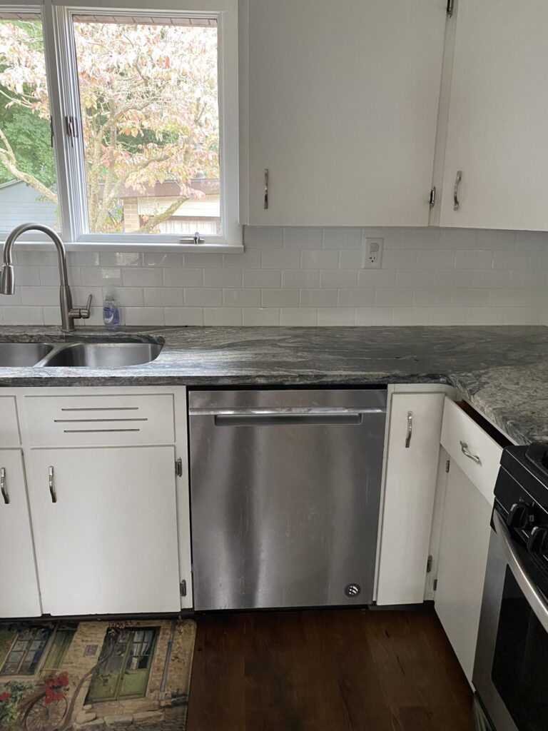 Whirlpool dishwasher (WDTA50SAHZ0) — Canton, OH
