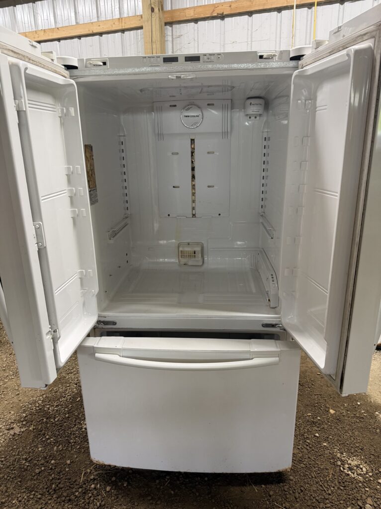 Samsung refrigerator (RF263AEWP/XAA) — Alliance, OH