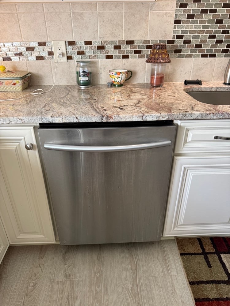 Samsung DW80K7050US dishwasher installed in a Massillon, Ohio kitchen — the unit we diagnosed for a phantom LC error caused by a latched leak sensor with no active leak