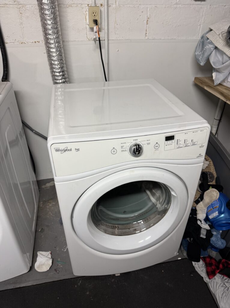 Whirlpool dryer (WGD70HEBW1) — Louisville, OH