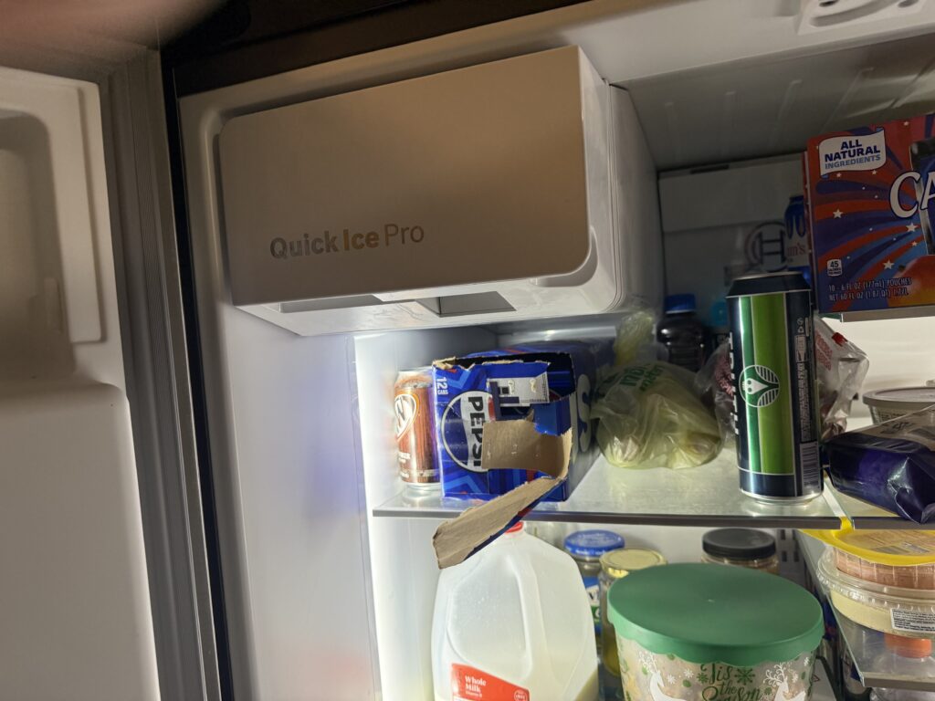 Bosch refrigerator (B36FD31ENS/01) — Cuyahoga Falls, OH