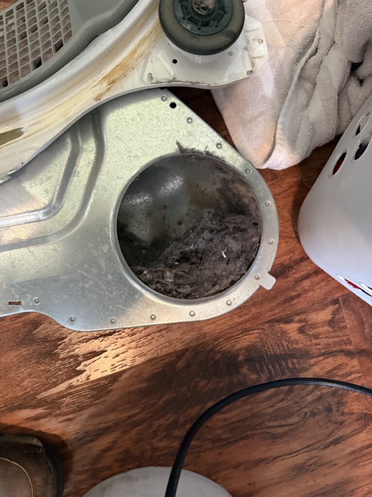 Maytag dryer (MED6630HW0) — Louisville, OH