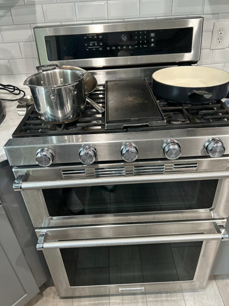 Kitchenaid range (KFGD500ESS04) — Uniontown, OH