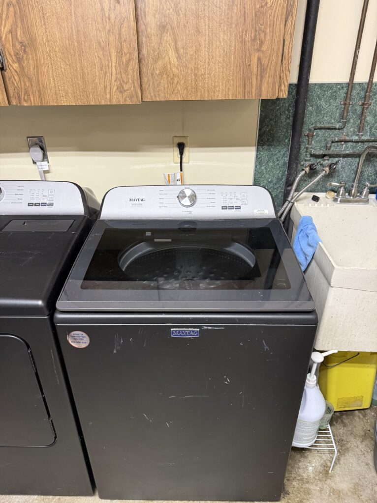 Maytag washer (MVW6500MBK0) — Alliance, OH